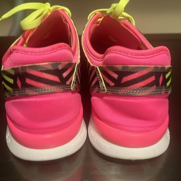 Size 10 Nike free, 5.0 - Picture 5 of 8